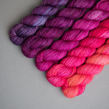 Load image into Gallery viewer, BFL SUMMER SOLSTICE - QUARTERLY YARN CLUB 2023