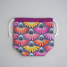 Load image into Gallery viewer, SUMMER SOLSTICE PROJECT BAG - QUARTERLY YARN CLUB 2023