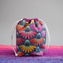 Load image into Gallery viewer, SUMMER SOLSTICE PROJECT BAG - QUARTERLY YARN CLUB 2023