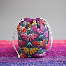 Load image into Gallery viewer, SUMMER SOLSTICE PROJECT BAG - QUARTERLY YARN CLUB 2023