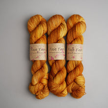 Load image into Gallery viewer, JULY-BRIAN WILDSMITH YARN CLUB