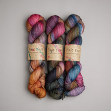 Load image into Gallery viewer, Mermaids Blush - Sock - 100g Skein