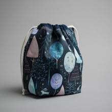 Load image into Gallery viewer, YULE PROJECT BAG - QUARTERLY YARN CLUB 2023