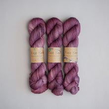 Load image into Gallery viewer, FOOTSTEPS 3 - QUARTERLY YARN CLUB 2024