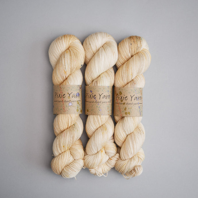 White Gold - Sock - 100g Skein