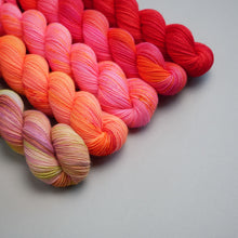 Load image into Gallery viewer, Summer - Hootie Patootie Fade - Sock/DK - 5 x 20/50g