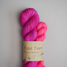 Load image into Gallery viewer, Fuchsia - Sock Set 50/20g