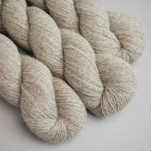 Load image into Gallery viewer, Undyed Natural Grey Llama 100% - Sock Weight - 100g