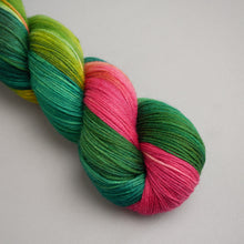 Load image into Gallery viewer, Waterlily - Pooling Yarn - Sock - 100g Skein
