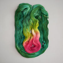 Load image into Gallery viewer, Waterlily - Pooling Yarn - Sock - 100g Skein