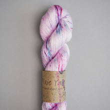 Load image into Gallery viewer, Wimbly - Cupro - Fingering Weight - Plant Yarn