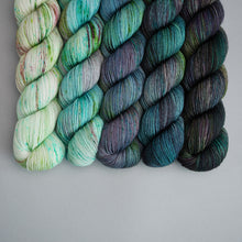 Load image into Gallery viewer, Mirkwood Fade - Sock/DK - 5 x 20/50/100g