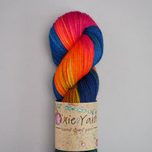 Load image into Gallery viewer, Flower Blue Moon - Pooling Yarn - Sock - 100g Skein