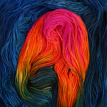 Load image into Gallery viewer, Flower Blue Moon - Pooling Yarn - Sock - 100g Skein