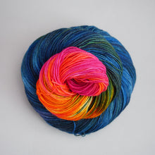 Load image into Gallery viewer, Flower Blue Moon - Pooling Yarn - Sock - 100g Skein