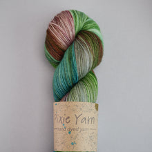 Load image into Gallery viewer, Vinca - Sock - 100g Skein