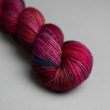Load image into Gallery viewer, Setting Sun Red - Sock - 100g